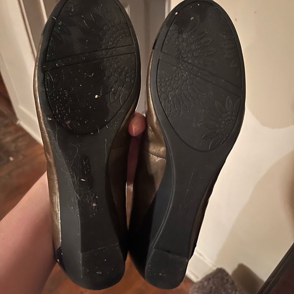 ANNE KLEIN FLATS WORN ONCE! - Picture 5 of 5